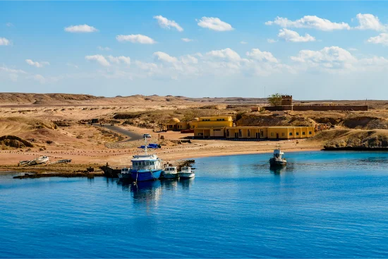 landscape-barrakuda-bay-ras-mohammed-national-park-sinai-peninsula-egypt